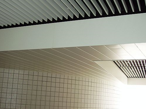 鋁蜂窩板在國(guó)內(nèi)外的發(fā)展概況 鋁蜂窩板在國(guó)內(nèi)外的發(fā)展概況