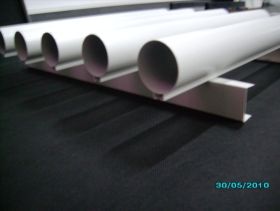 鋁蜂窩板應(yīng)用特點(diǎn) 鋁蜂窩板應(yīng)用特點(diǎn)