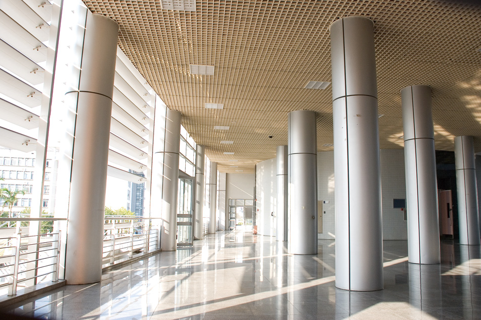 鋁蜂窩板做隔斷優(yōu)勢(shì) 鋁蜂窩板做隔斷優(yōu)勢(shì)