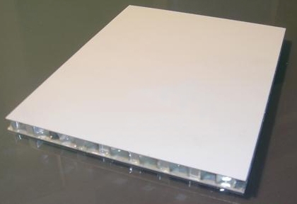 鋁蜂窩板的產(chǎn)品特性 鋁蜂窩板的產(chǎn)品特性