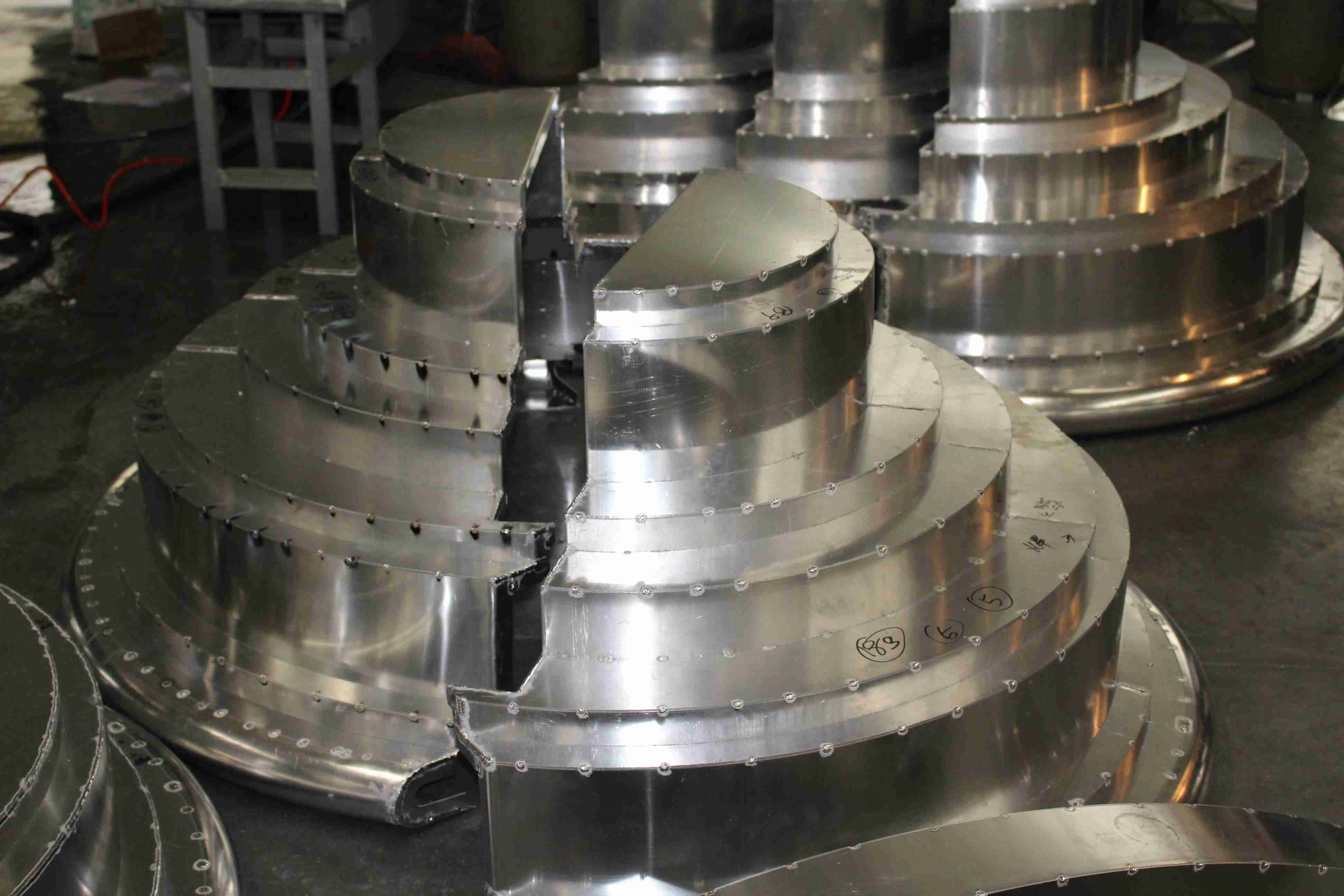 弧形鋁蜂窩板規(guī)格種類應(yīng)用 弧形鋁蜂窩板規(guī)格種類應(yīng)用