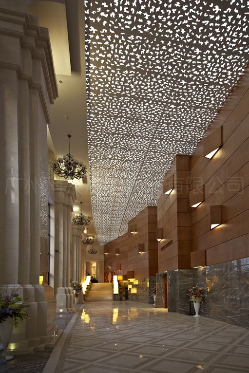 鏤空藝術(shù)雕花板